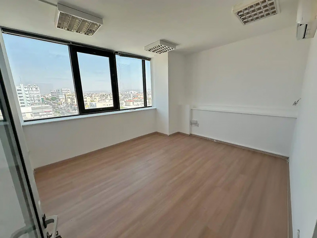 realEstateForBusiness-fcaa7953abfb64aacf9a86266431fac6-copy.jpeg