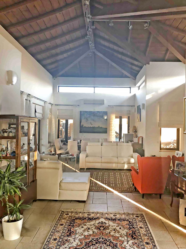 detachedHouse-11046-copy-copy.jpg