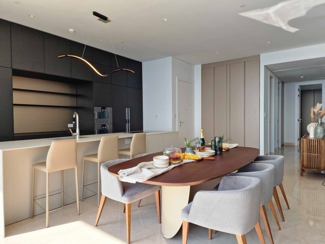 Exceptional Seafront  Apartment – photo 6