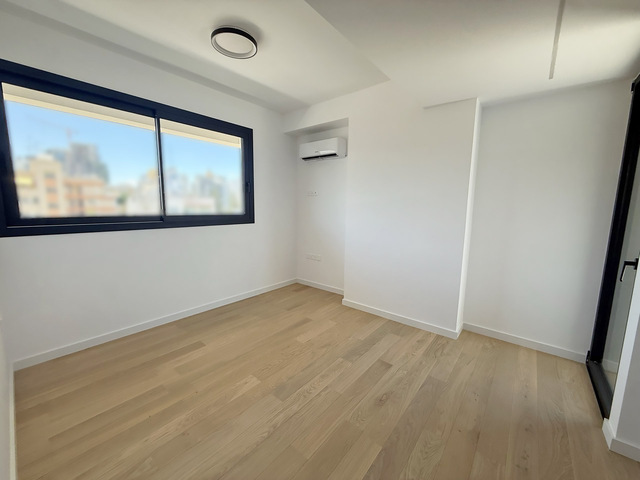 apartment-img-4557-large-copy.jpg