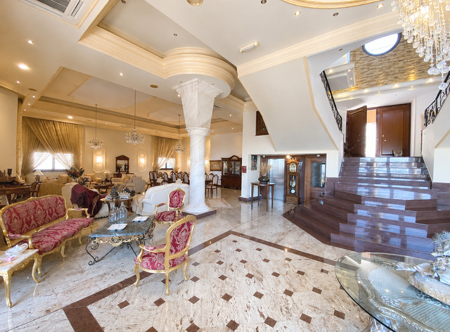 Prestigious Mansion With Panoramic Views – photo 4
