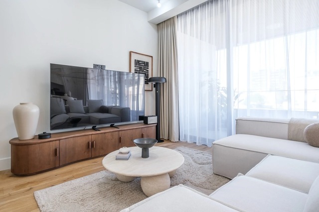penthouse-image-4-large.jpg