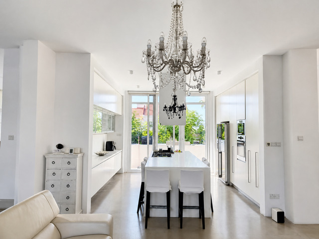 detachedHouse-chatgpt-image-jun-19-2026-11-58-15-am.png