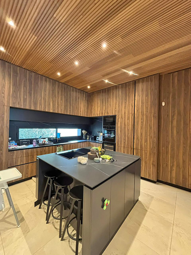 detachedHouse-photo-2026-02-03-23-13-00-copy.jpg