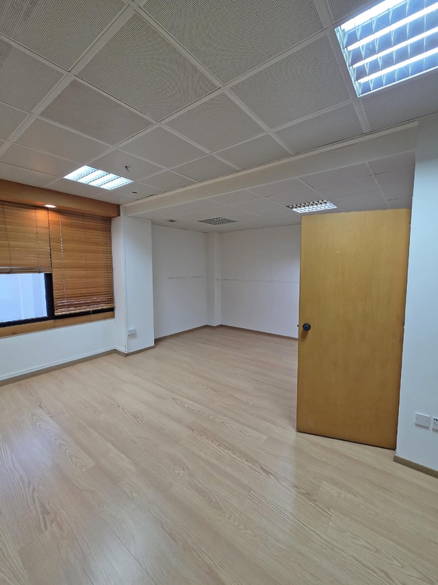 realEstateForBusiness-20250930-182030-copy.jpg