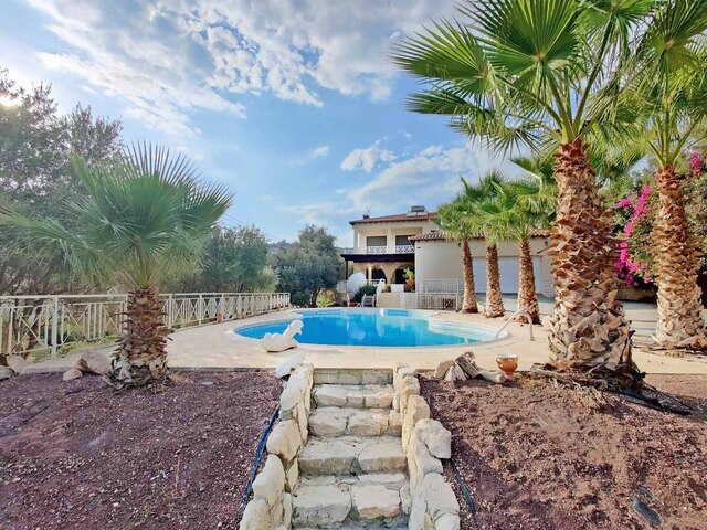 detachedHouse-house-villa-in-agios-tychonas-area-limassol-cyprus-1-copy.jpeg