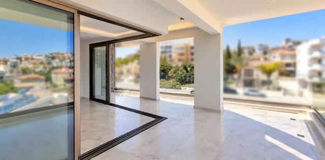 Penthouse with Sea Views – photo 3