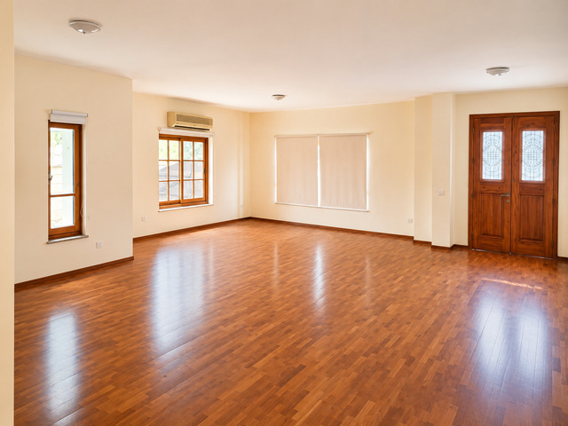 Elegant 3 Bedroom Home with Office & Pool – photo 2