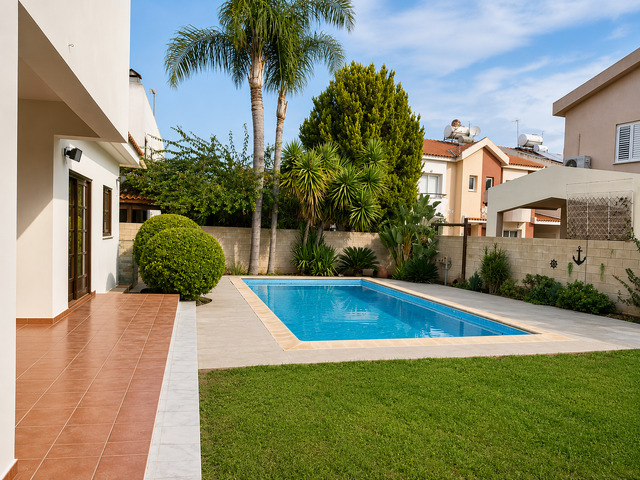 Elegant 3 Bedroom Home with Office & Pool – photo 3