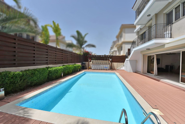 Exclusive Poolside Family Villa – photo 5