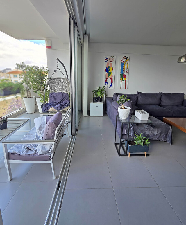 Bright & Spacious Penthouse – photo 1