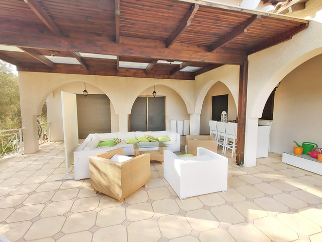 detachedHouse-house-villa-in-agios-tychonas-area-limassol-cyprus29-copy.jpeg