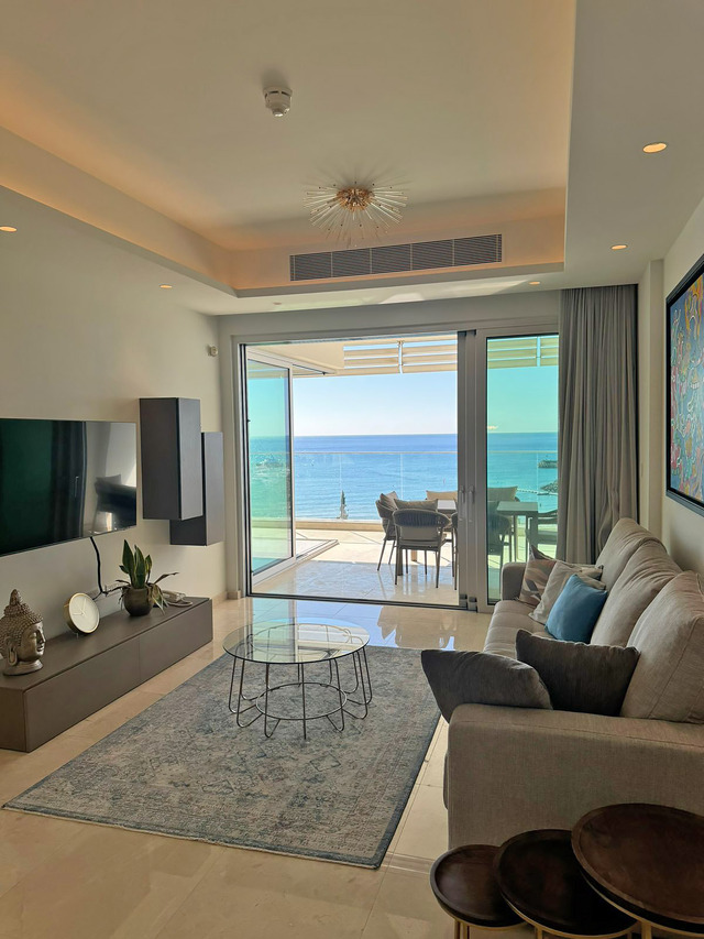 apartment-beachfront-2-bedroom-apartment-for-sale-in-limassol-17-copy.jpeg