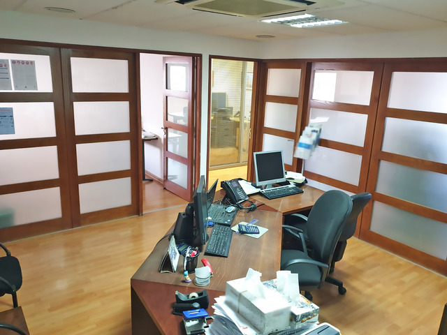 realEstateForBusiness-photo-2026-02-27-11-31-04-3-copy.jpg