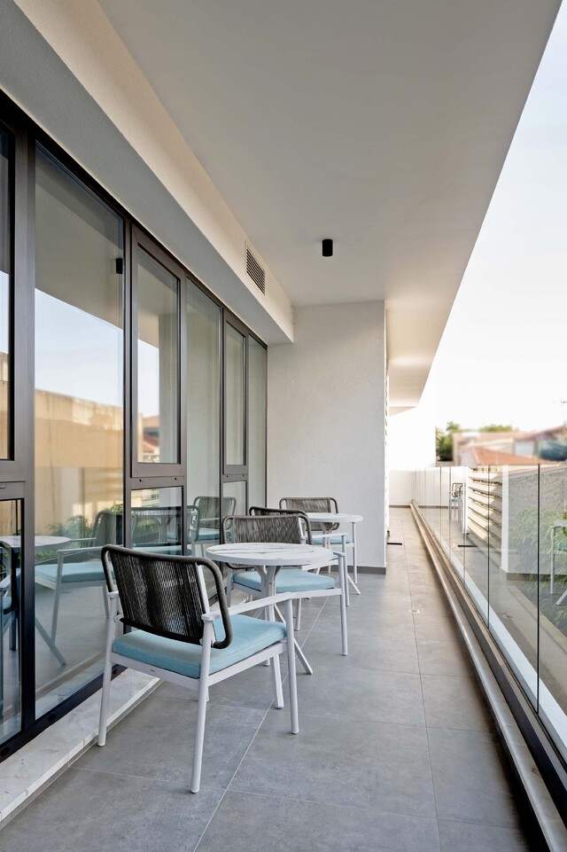 realEstateForBusiness-vm-kinnis-property-developers-limassol-27-copy.jpg