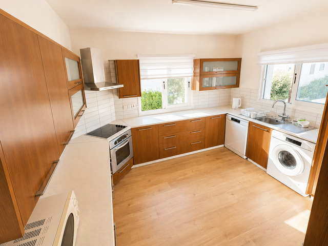 Fully Furnished Renovated Apartment – photo 2