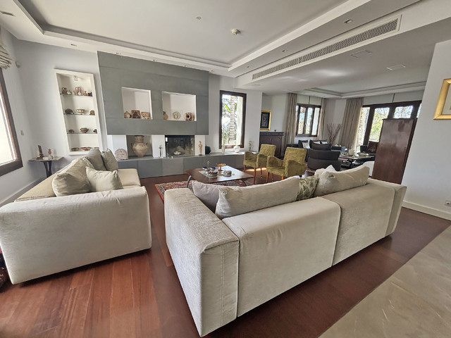 detachedHouse-img-7022-copy.jpg