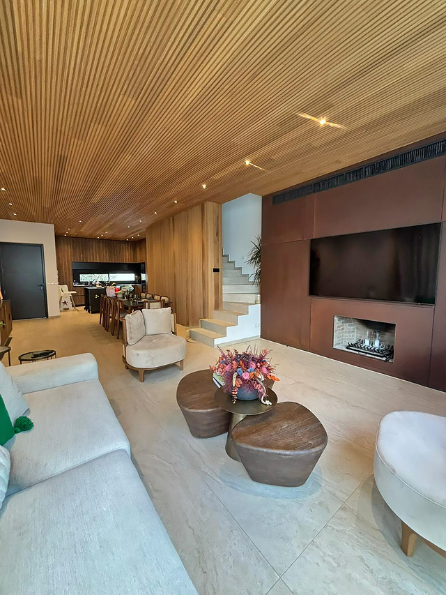 detachedHouse-photo-2026-02-03-23-12-57-copy.jpg