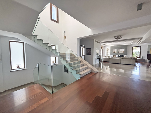 detachedHouse-img-7029-copy.jpg