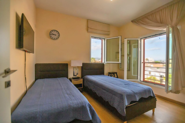 Luxury Marina Living – photo 6