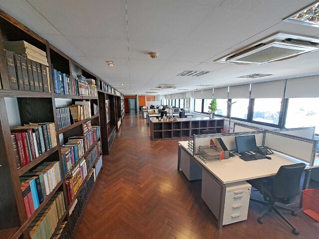 realEstateForBusiness-4openplan-copy.jpeg