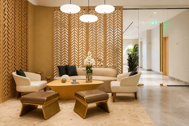 Luxurious Seafront  Apartment – photo 4