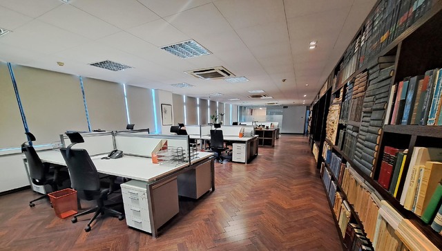 realEstateForBusiness-6openplan-copy.jpeg