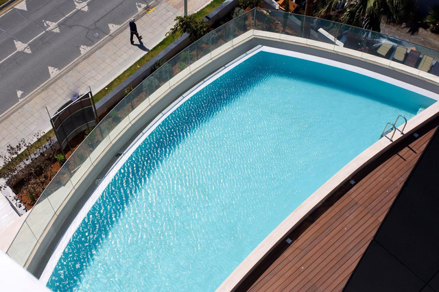 apartment-pool-2.jpg
