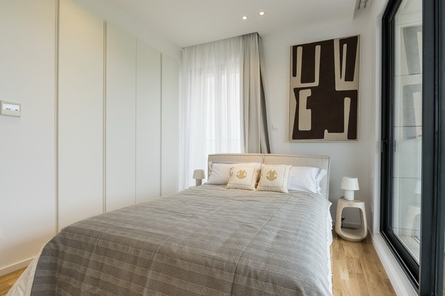 apartment-master-bedroom-2-large.jpg