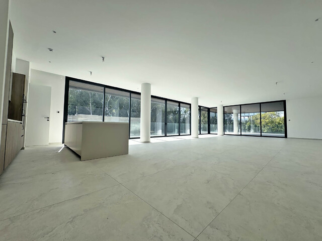 A Full Floor Masterpiece – photo 4