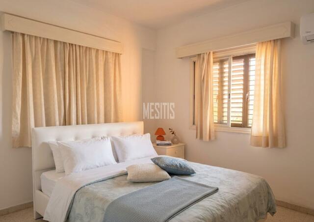 detachedHouse-594a76dd-1c14-4da2-b79f-4d842de1d026_Wtr.jpg