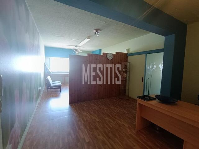 apartment-332a33a8-28ae-476a-846c-af00a1928f4f_Wtr.jpeg