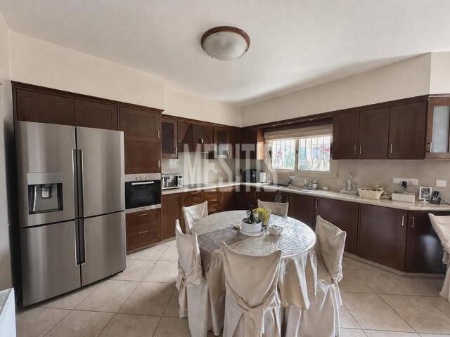 detachedHouse-8f5793bb-0c91-4ff5-8a52-451319073ad3_Wtr.jpg