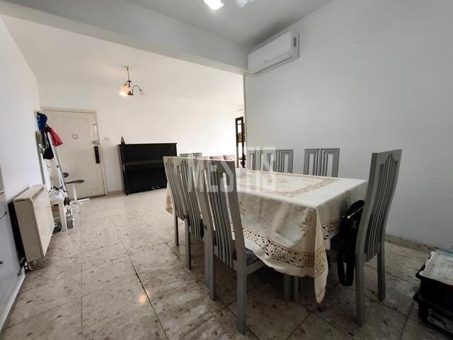 apartment-def64835-d02a-4f53-9d23-f0149c346ce8_Wtr.jpg