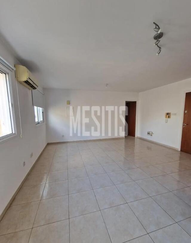 apartment-9d218918-36f0-410d-bc8e-21445dc7b7d3_Wtr.jpg