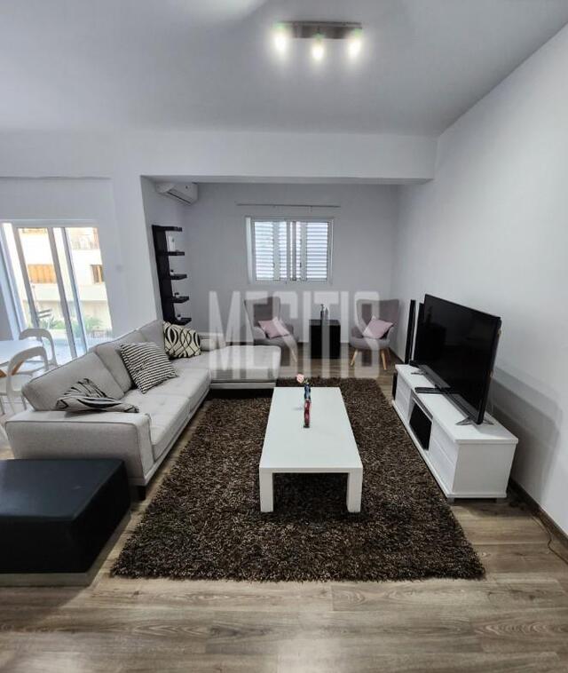 apartment-e24f9a91-c289-452c-84e9-c0cdc2112d49_Wtr.jpeg