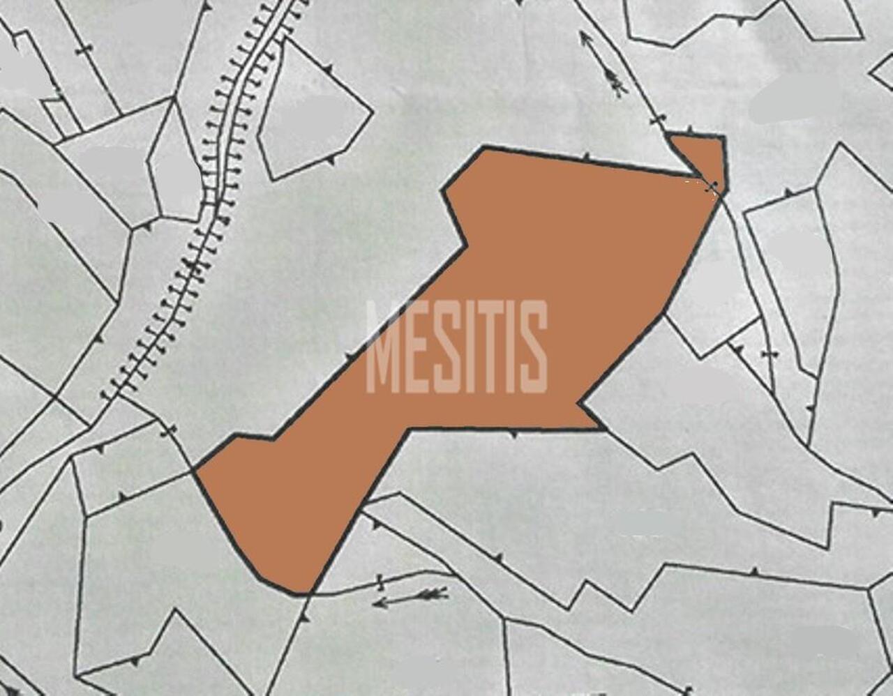 land-047bd205-93b7-4ef1-9238-70ca4662fad4_Wtr.jpg