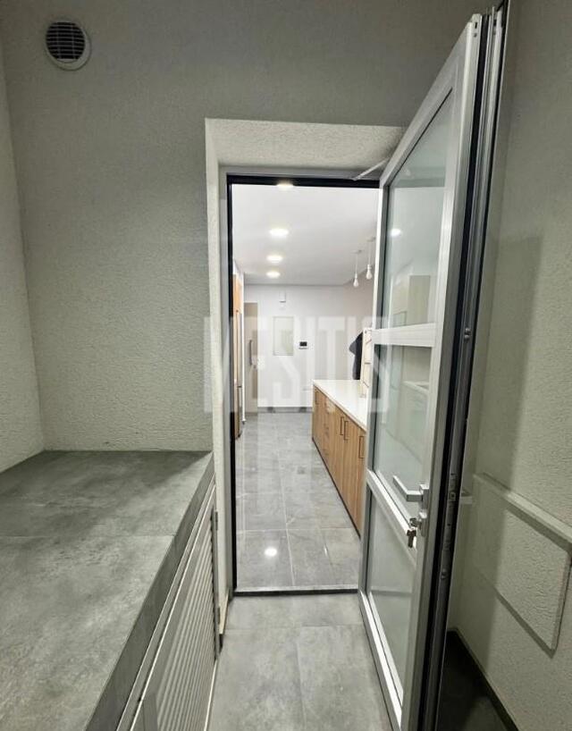 apartment-96478b85-d4eb-42bb-8a96-e3f3b1fd950a_Wtr.jpg