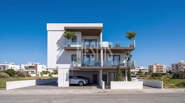 apartment-75e2dfc7-1a6e-4225-beab-eec57964be81_Wtr.jpg