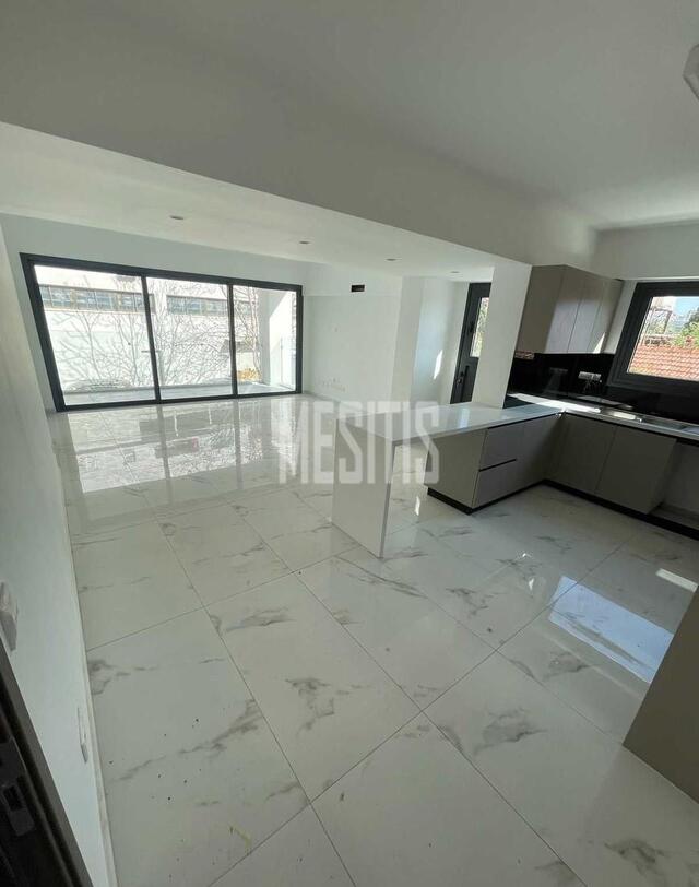 apartment-34b4febc-1155-4086-bf07-a6653e094308_Wtr.jpeg