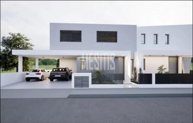 detachedHouse-70615172-f2de-4518-b2f0-fc009e8b7b6c_Wtr.jpg