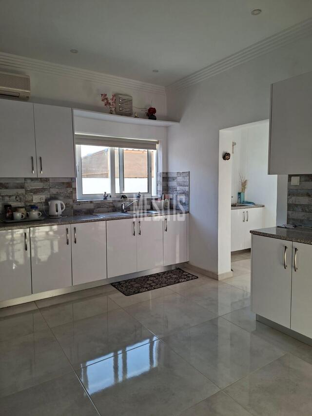 detachedHouse-e507edca-9527-4cbf-a44b-3d967ea00b26_Wtr.jpg