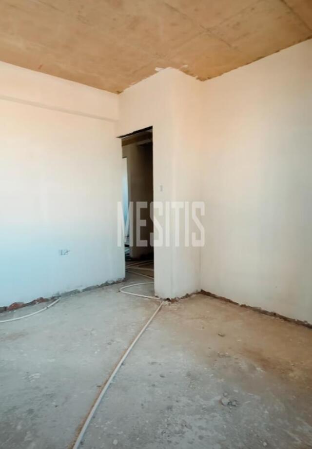 apartment-71ba7a61-d000-4fa2-972e-c0392a82ba26_Wtr.jpg