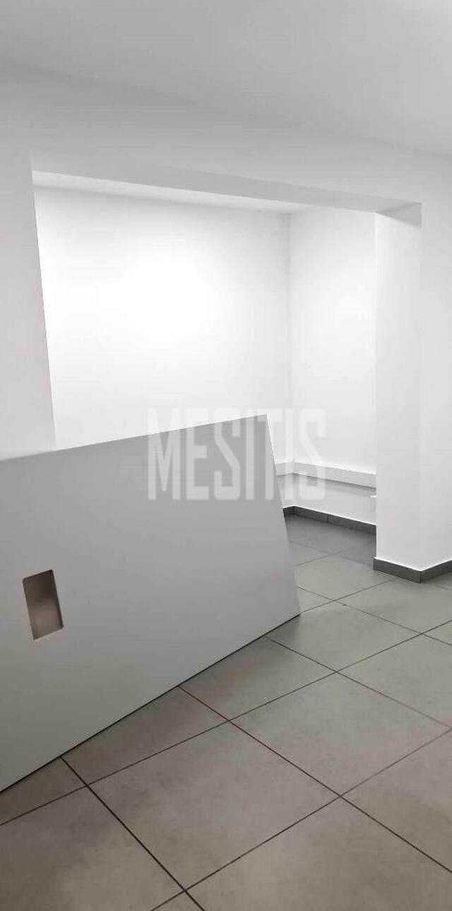 apartment-c63c51b8-a2e1-40ce-81cb-e9f547f74511_Wtr.jpeg