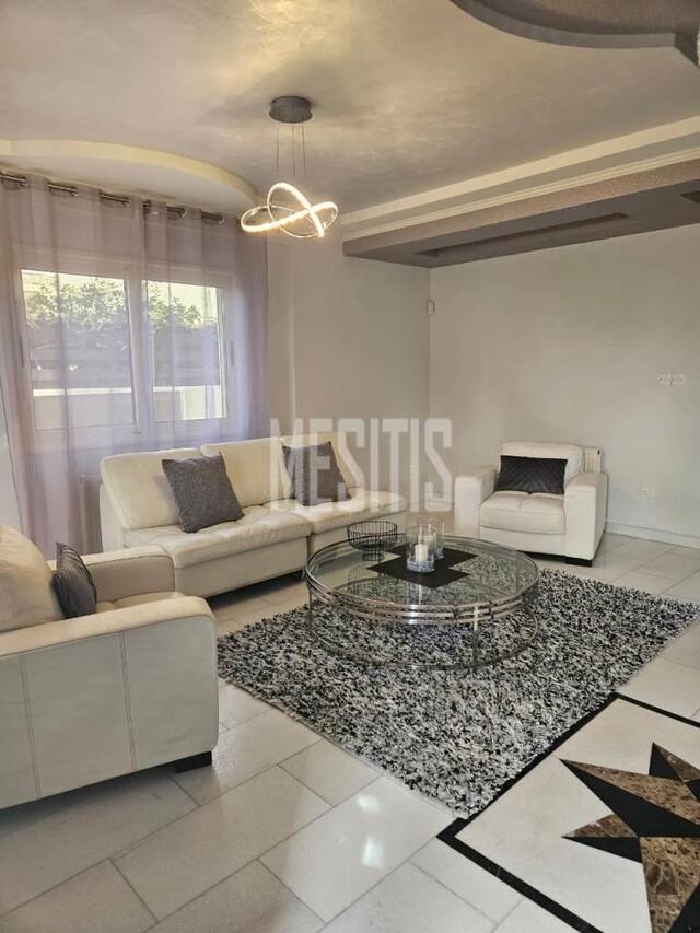 detachedHouse-8f31a120-92b0-44ab-9175-65c11856ea8f_Wtr.jpeg