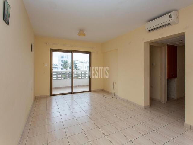 1 bedroom apartment with communal pool for sale in Agios Theodoros, Paphos – photo 2