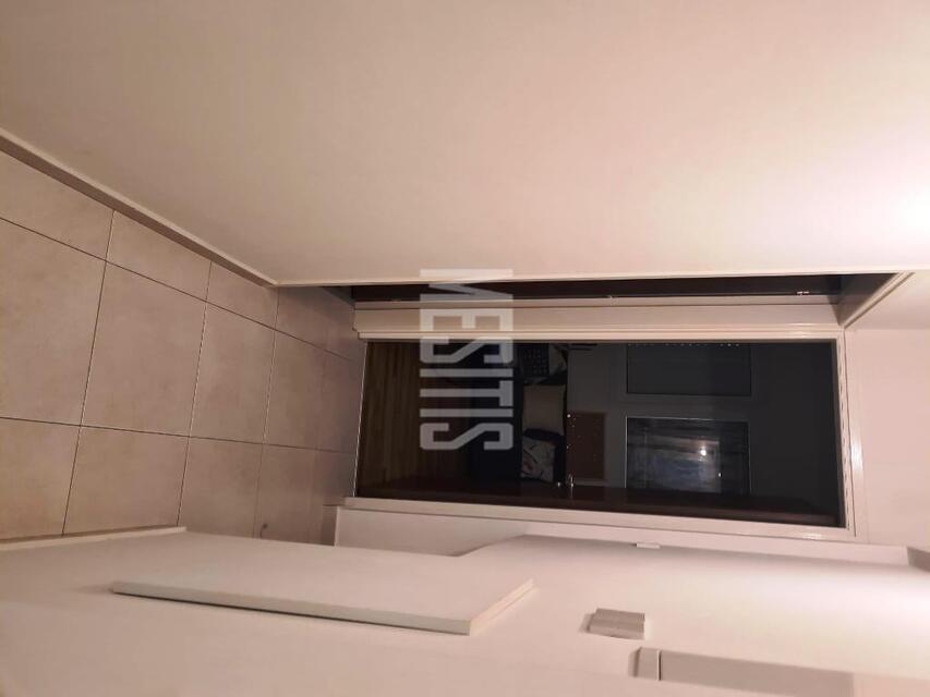 apartment-b125695a-4fa6-40c0-b2a2-add98941c4a7_Wtr.jpeg