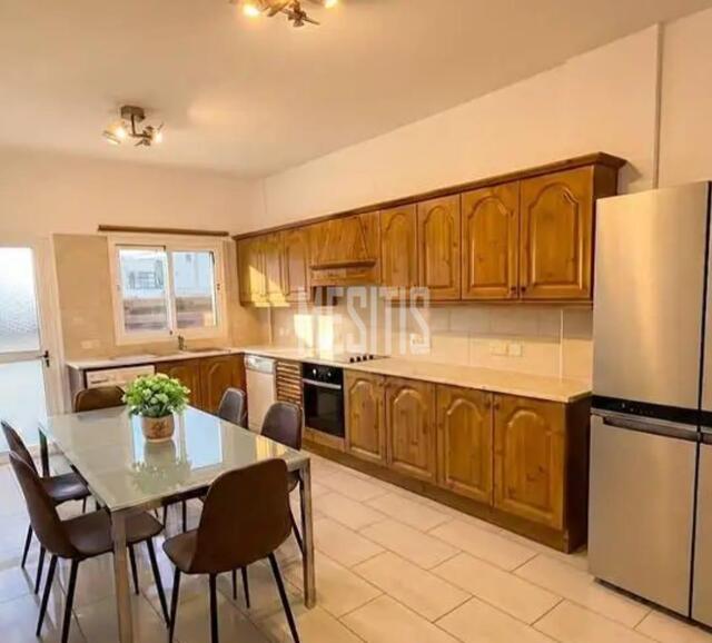 detachedHouse-8c3f3915-4593-46da-8b2d-426782512186_Wtr.jpg