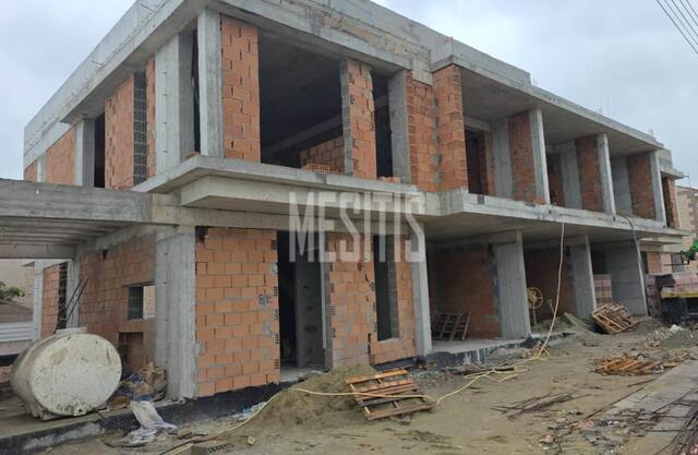 detachedHouse-ba9c0a22-fcc0-483c-8c4d-fcaf00b86a2e_Wtr.jpg