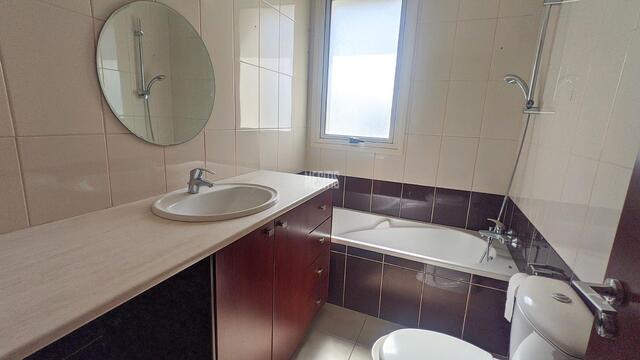 apartment-b764273e-4a49-4ced-82b7-c38d9a8957a3_Wtr.jpg